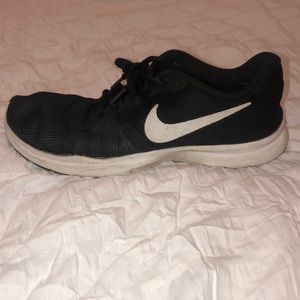 Nike Tennis Shoes
